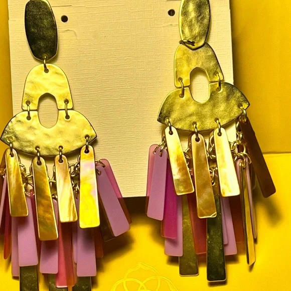 NWOT Kendra Scott Kitty Earrings Pink, Lavender & Pearl Mix Yellow Gold PERFECT! - Picture 8 of 13